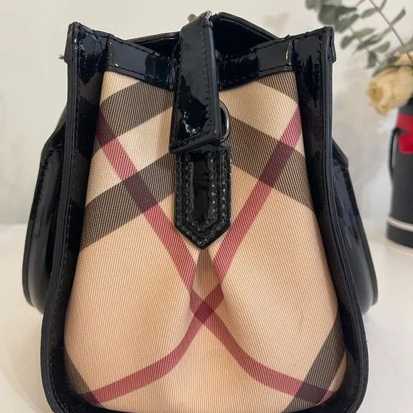 Burberry Classic Nova Check Bag Black - Picture 2 of 16